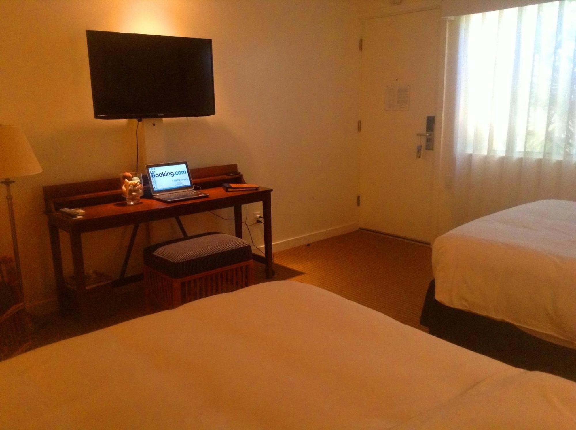 Pavilion Hotel Avalon Chambre photo