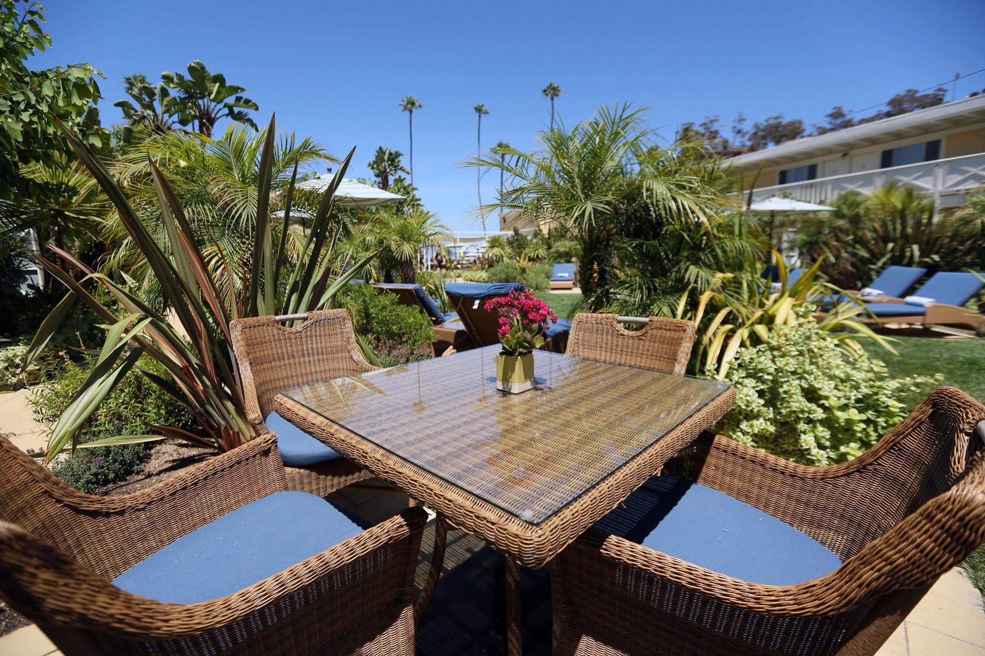 Pavilion Hotel Avalon Extérieur photo